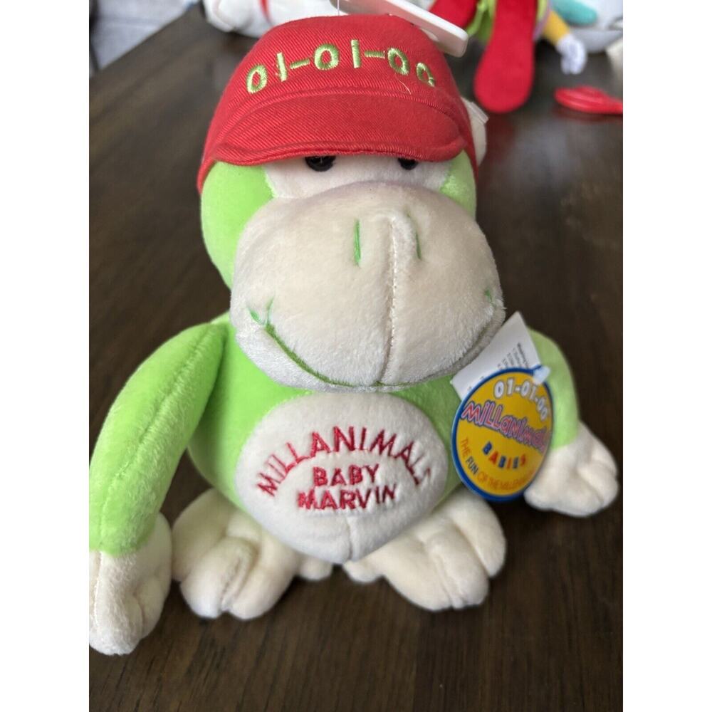 Commonwealth 01-01-00 Millenium Millanimals Plush Baby Marvin Gorilla 9” Box Tag